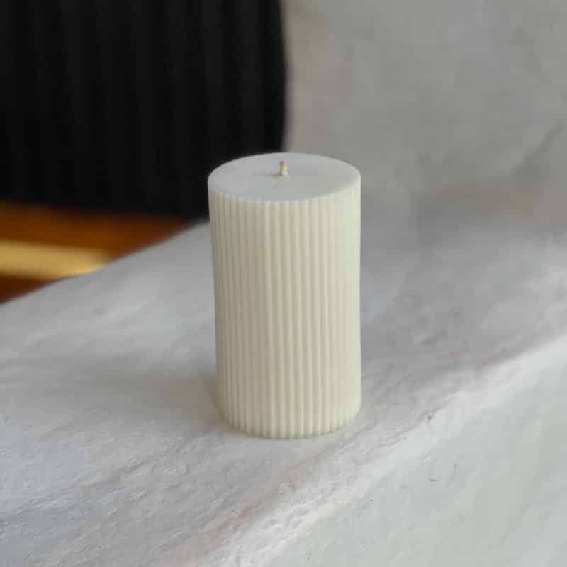 شمع دکوراتیو استوانه سفید- candle