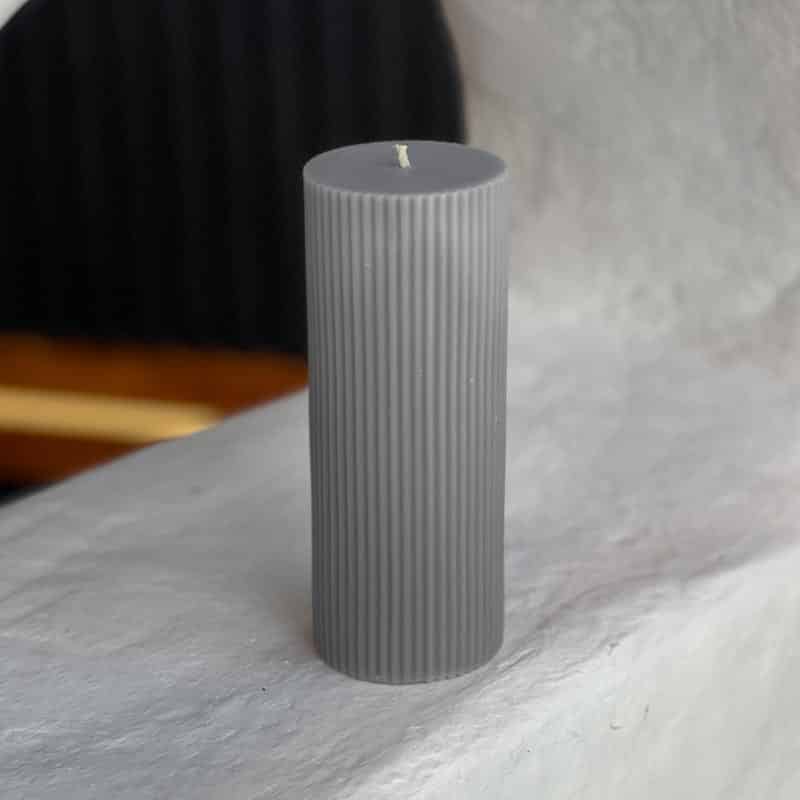شمع دکوراتیو مدل استوانه متوسط طوسی- decorative candle